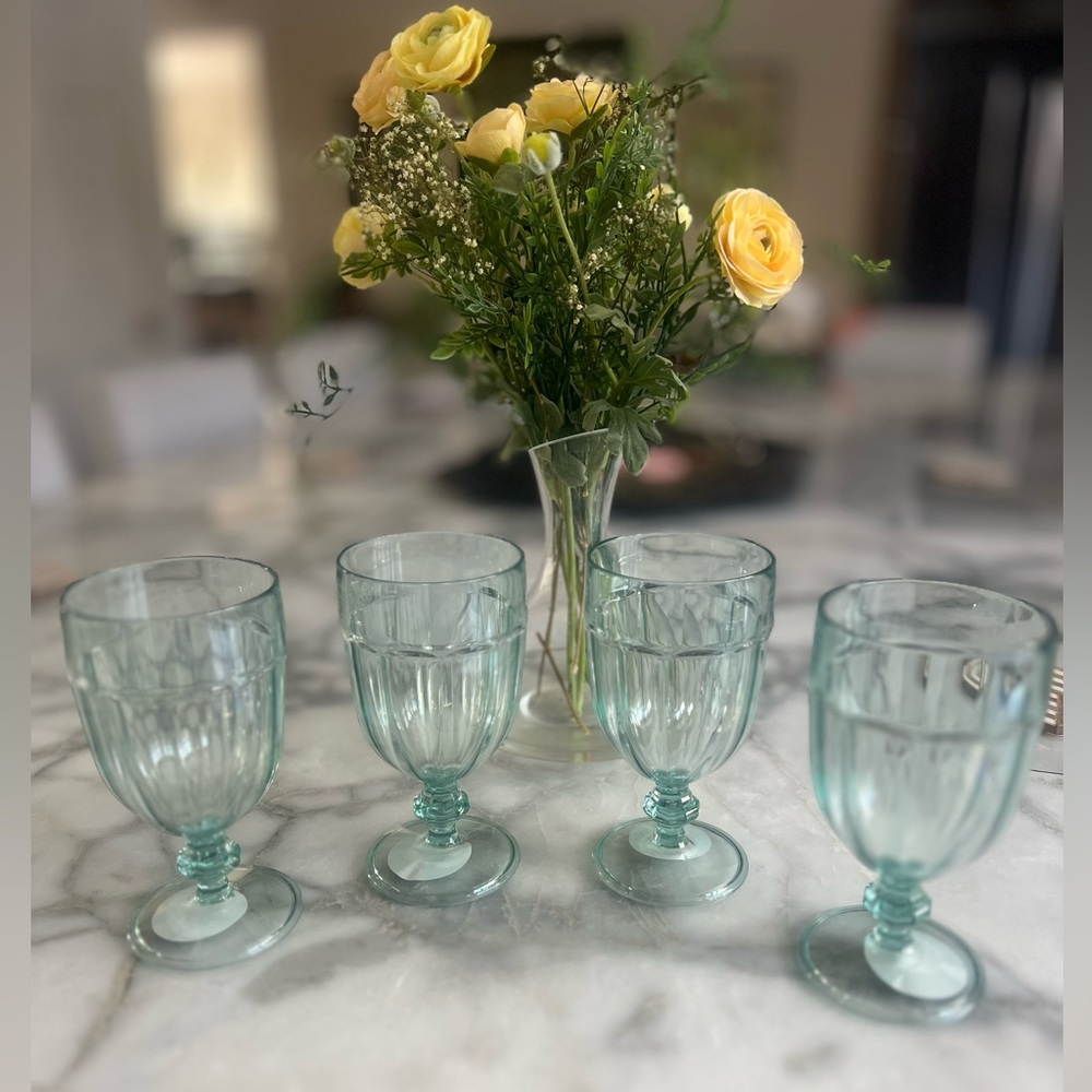 4pc Dessert Goblets Plastic